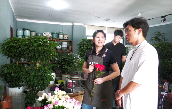 A001C769_250519_G14N.MP4_000003.912_副本.jpg