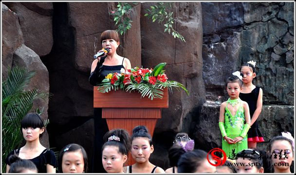 娟子拉丁舞培訓基地舉辦暑期匯報演出