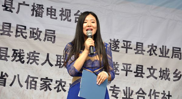 實(shí)施農(nóng)資公益助農(nóng) 惠及當(dāng)?shù)剞r(nóng)民群眾