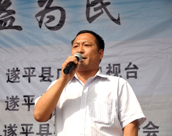 實(shí)施農(nóng)資公益助農(nóng) 惠及當(dāng)?shù)剞r(nóng)民群眾