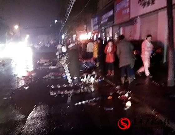 遂平建設路（一中附近）發生一起嚴重車禍