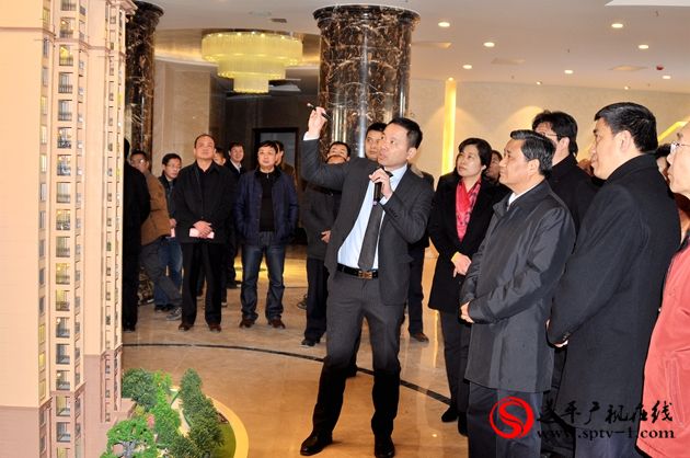 市長武國定深入遂平觀摩城市建設