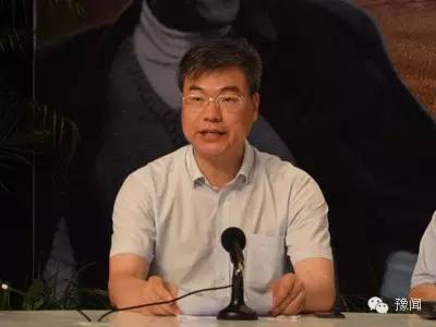 猜猜，昨天河南幾個縣委書記和總書記合影了？