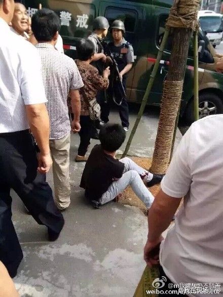 湖南一銀行門(mén)口發(fā)生槍擊事件 開(kāi)槍者或是押運(yùn)員